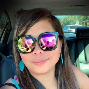 Meet your Posher, Annea